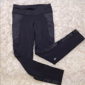 Ivivva Girls Black leggings w/ pockets Sz 6
